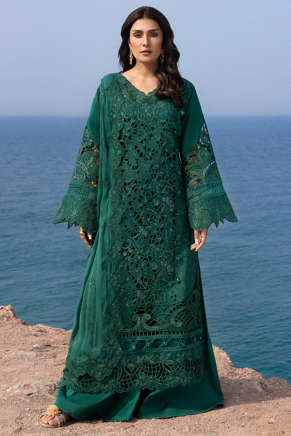 Mahnur green Luxury Lawn Collection Replica
