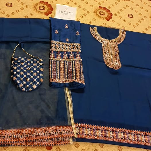 Alternative view of Hussain Rehar Zinc Formal Collection Silk Replica