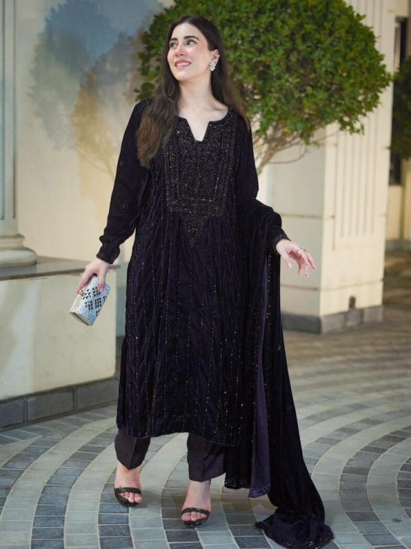 Aneela's Purple Formal Velvet Collection Replica
