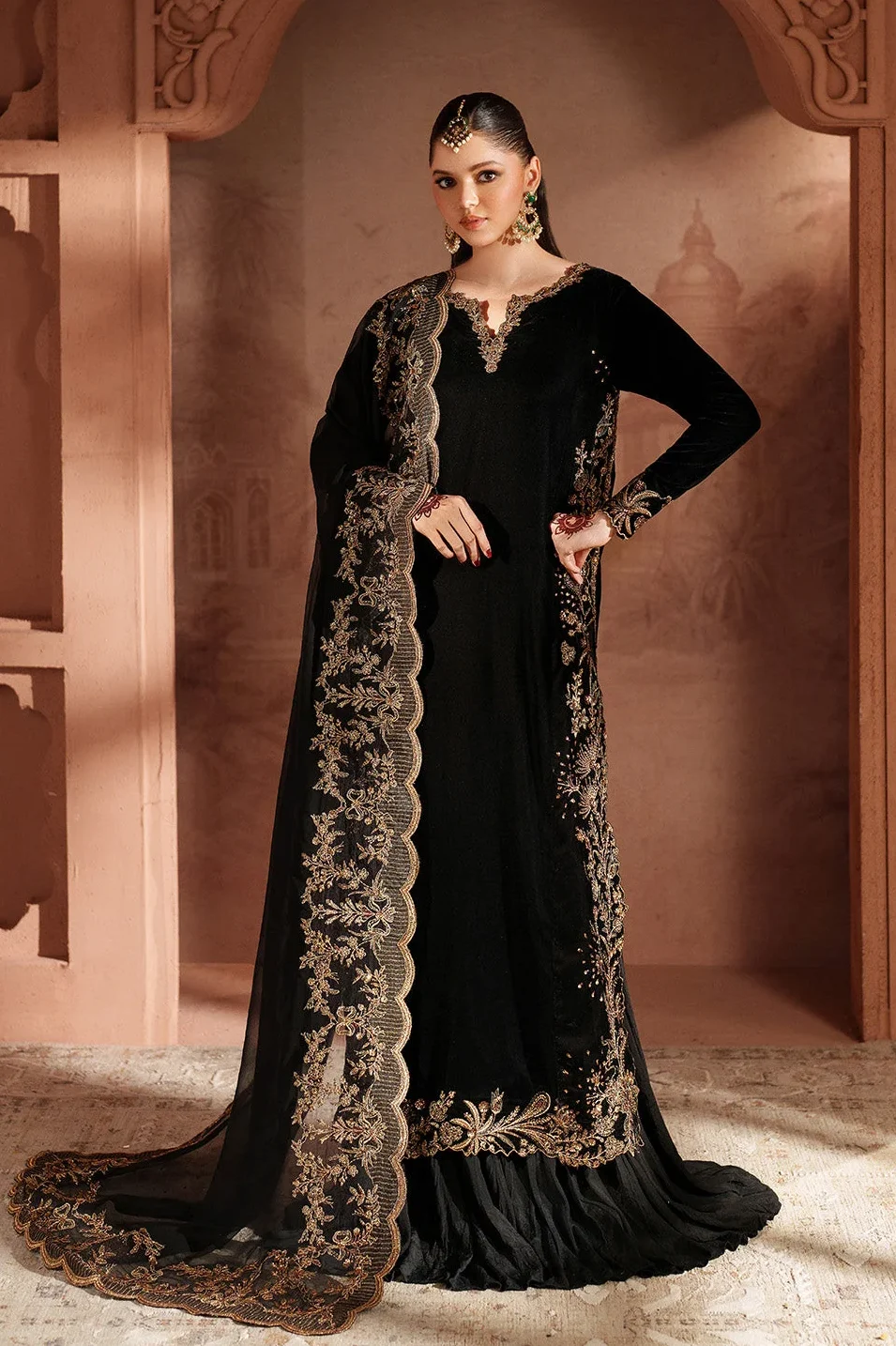 Iznik Jet Black Formal Velvet Collection Replica