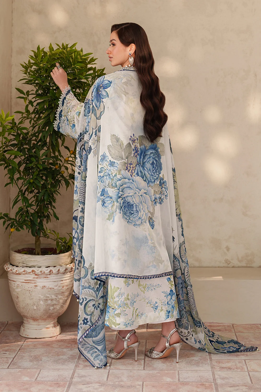 Baroque White Luxury Swiss Lawn Collection Replica - Image 3