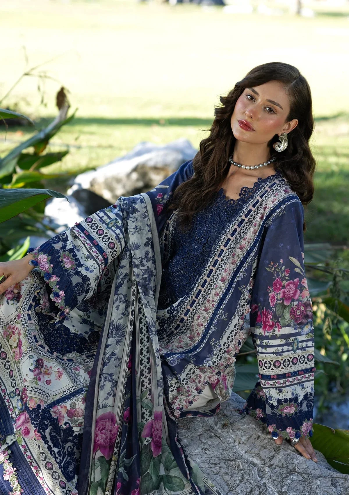 Elaf Blue Luxury Lawn Collection replica - Image 3
