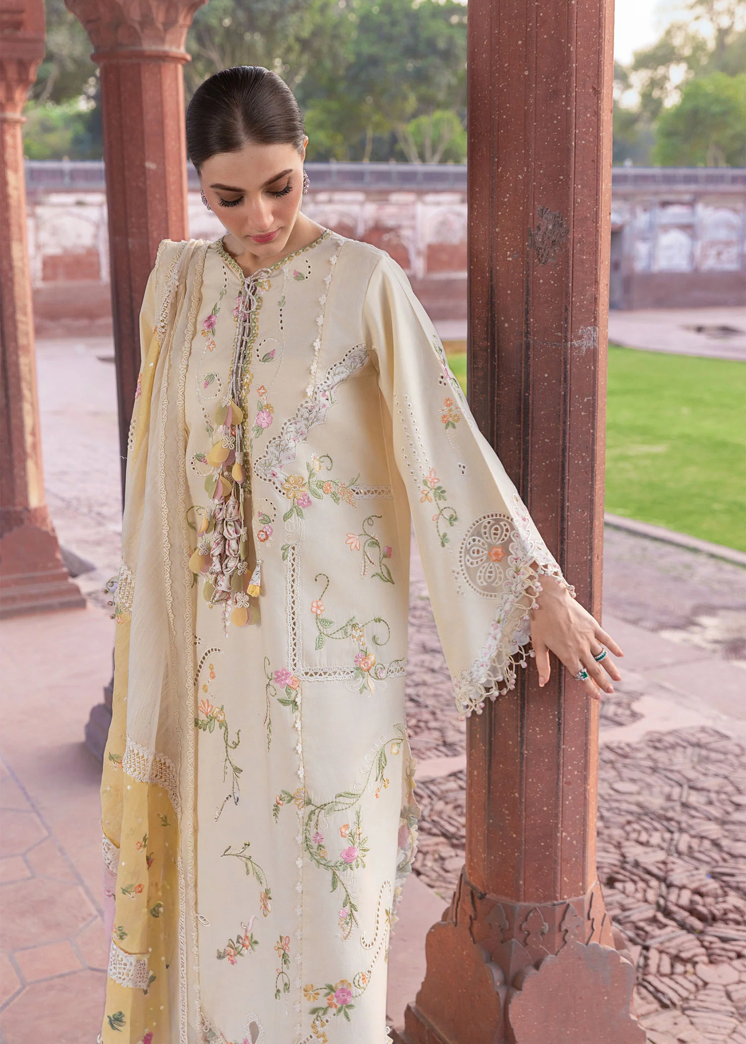 Crimson Skin Luxury Lawn Collection Replica - Image 3