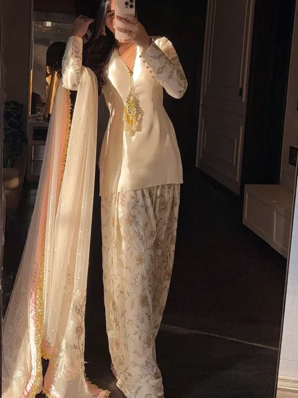 Zainab Shamsi White Raw Silk Formal Collection Replica