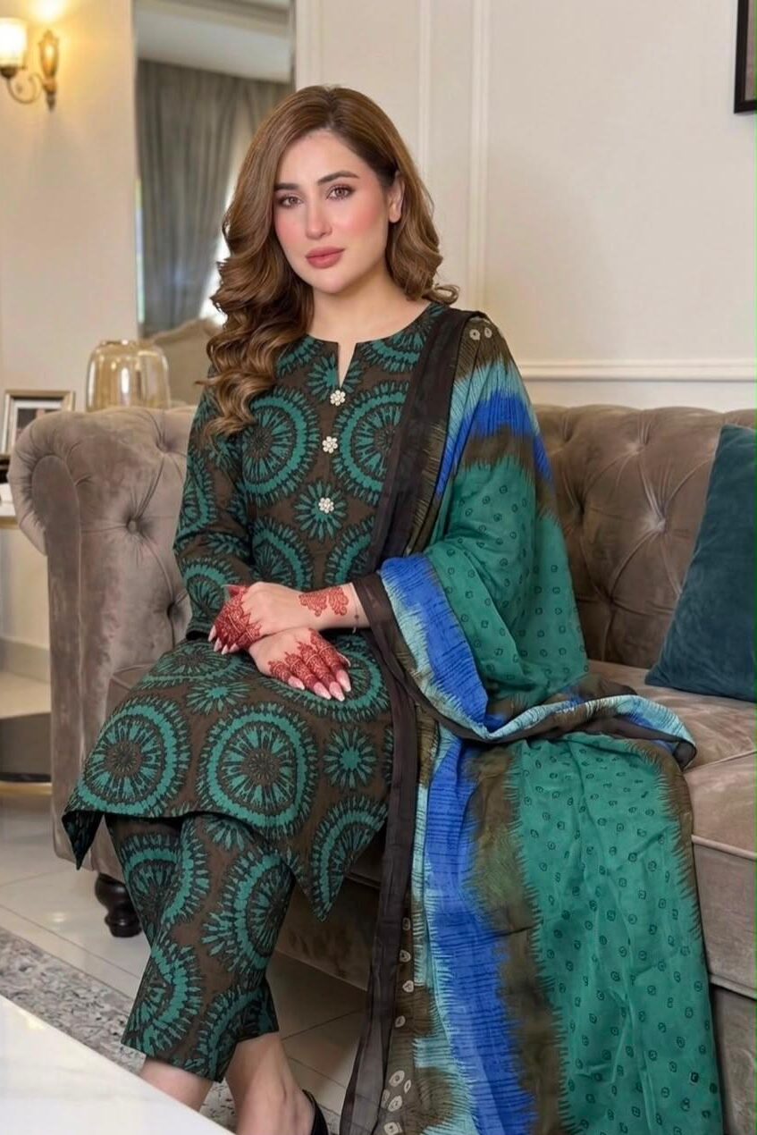 Shrenz Black Swiss Lawn Collection Replica