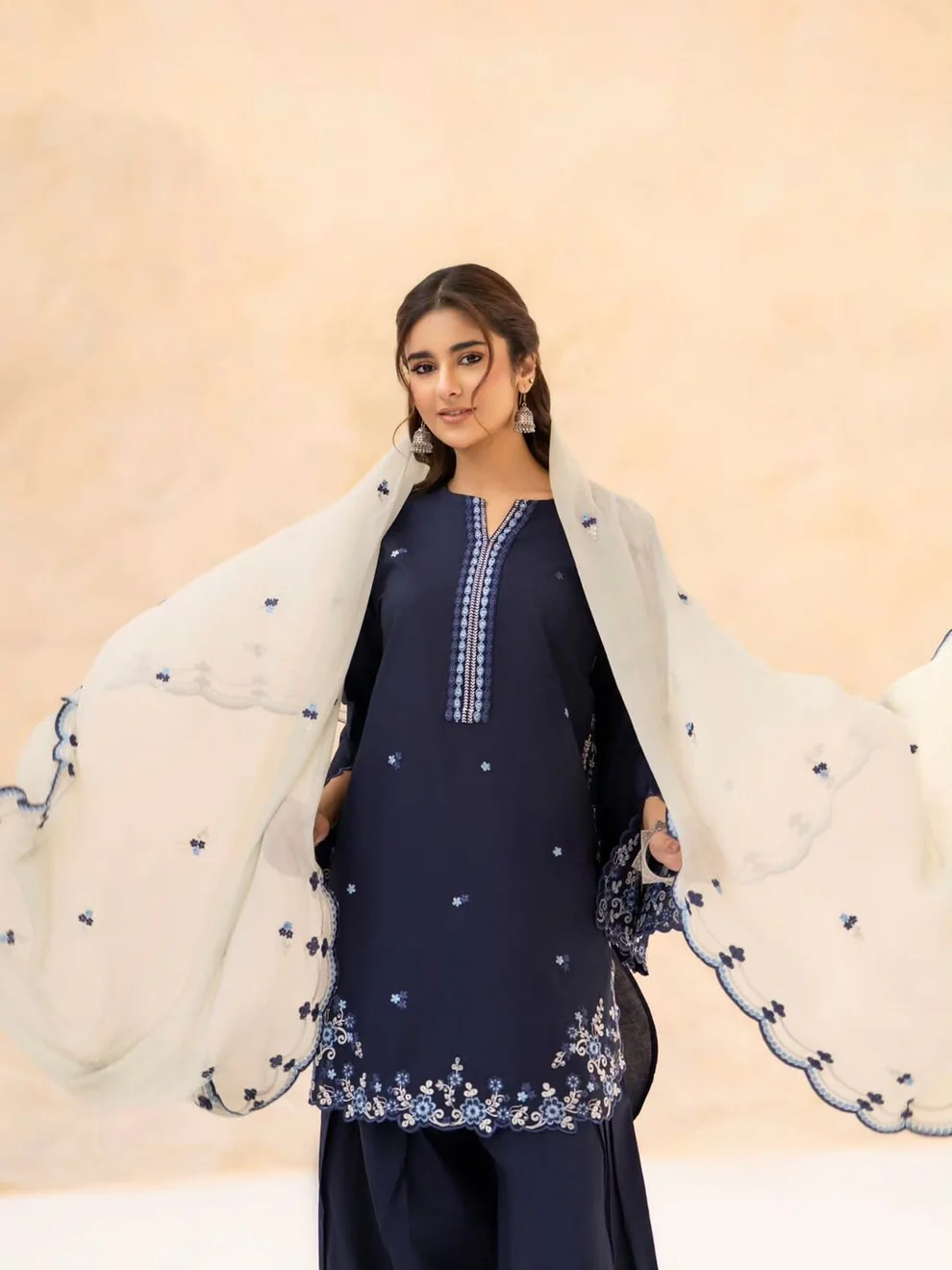 Shrenz Navy Blue Luxury Lawn Collection Replica - Image 3
